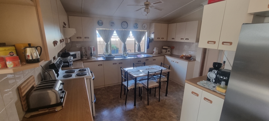 4 Bedroom Property for Sale in Strand North Western Cape